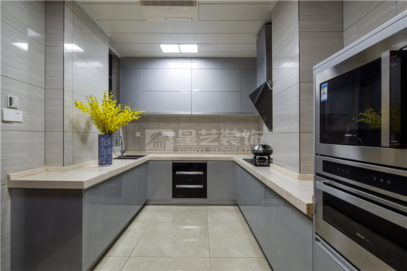 南湖名都廣場(chǎng)280平廚房實(shí)景圖