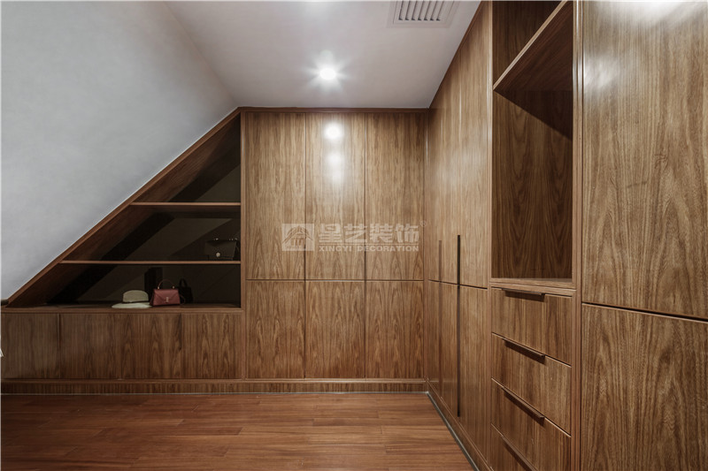 合景天俊229平衣帽間裝修實景圖