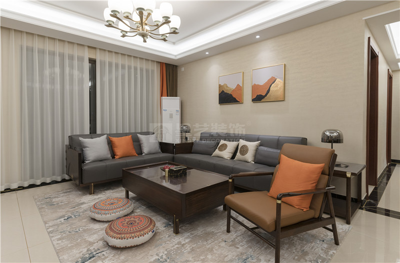 榮和悅瀾山120平客廳裝修實(shí)景圖