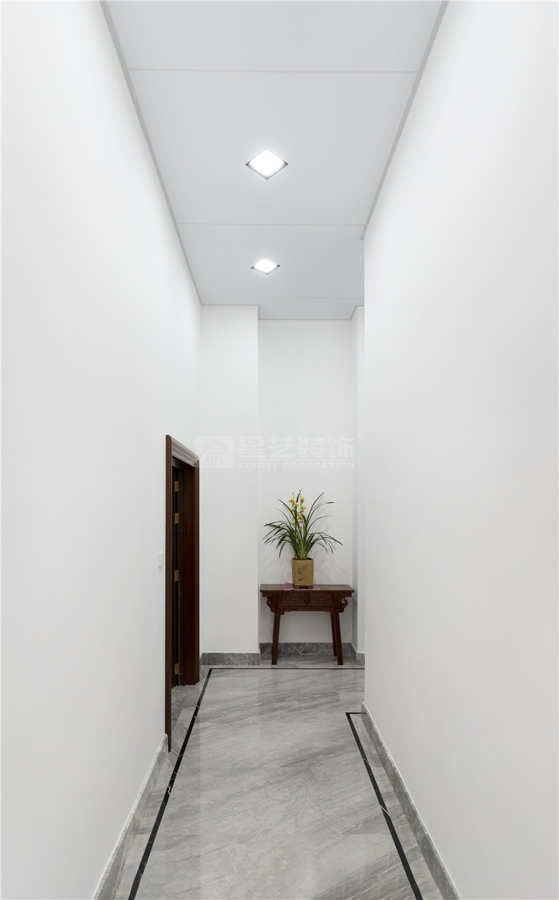 招商境界 450平別墅過(guò)道裝修實(shí)景圖