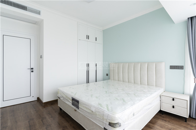 霖峰壹號142平臥室裝修實景圖