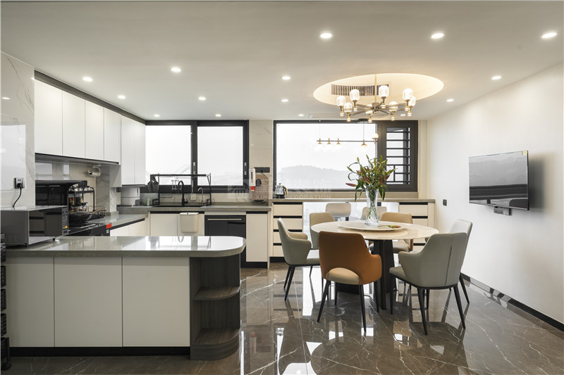 臻澤苑230平廚房，餐廳裝修實景圖