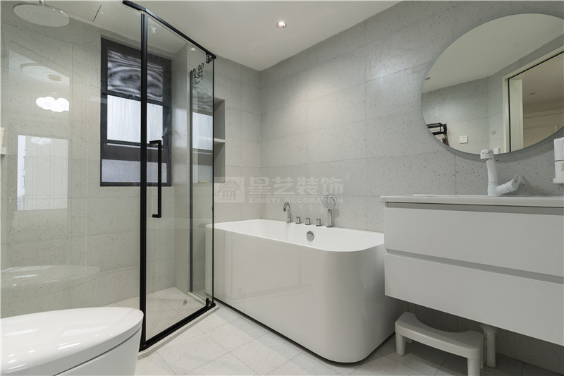 萬象華府140平衛(wèi)生間裝修實景圖