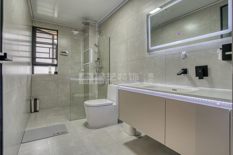華潤西園149平現(xiàn)代風(fēng)格衛(wèi)生間裝修實(shí)景