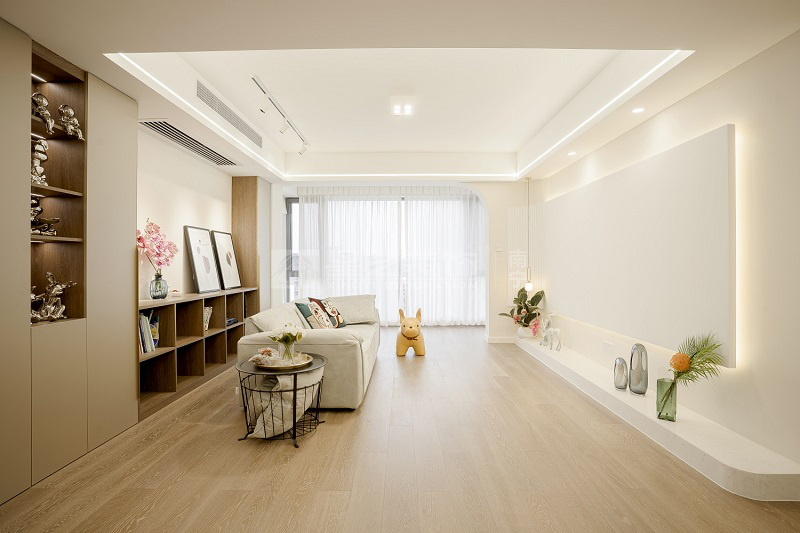 德澤苑130平奶油風(fēng)客廳實景