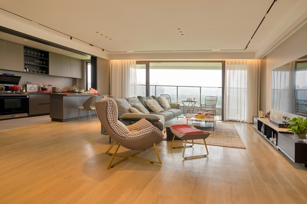 嘉和城溫泉小鎮(zhèn)170平現(xiàn)代風(fēng)格客廳裝修實景