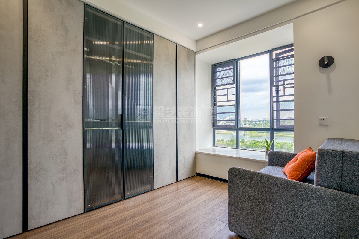 臻澤苑270平現(xiàn)代風(fēng)格衣帽間裝修實(shí)景