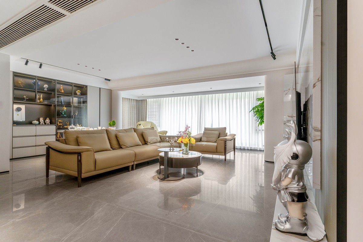 保利天悅臺(tái)129平現(xiàn)代簡約風(fēng)格客廳裝修實(shí)景