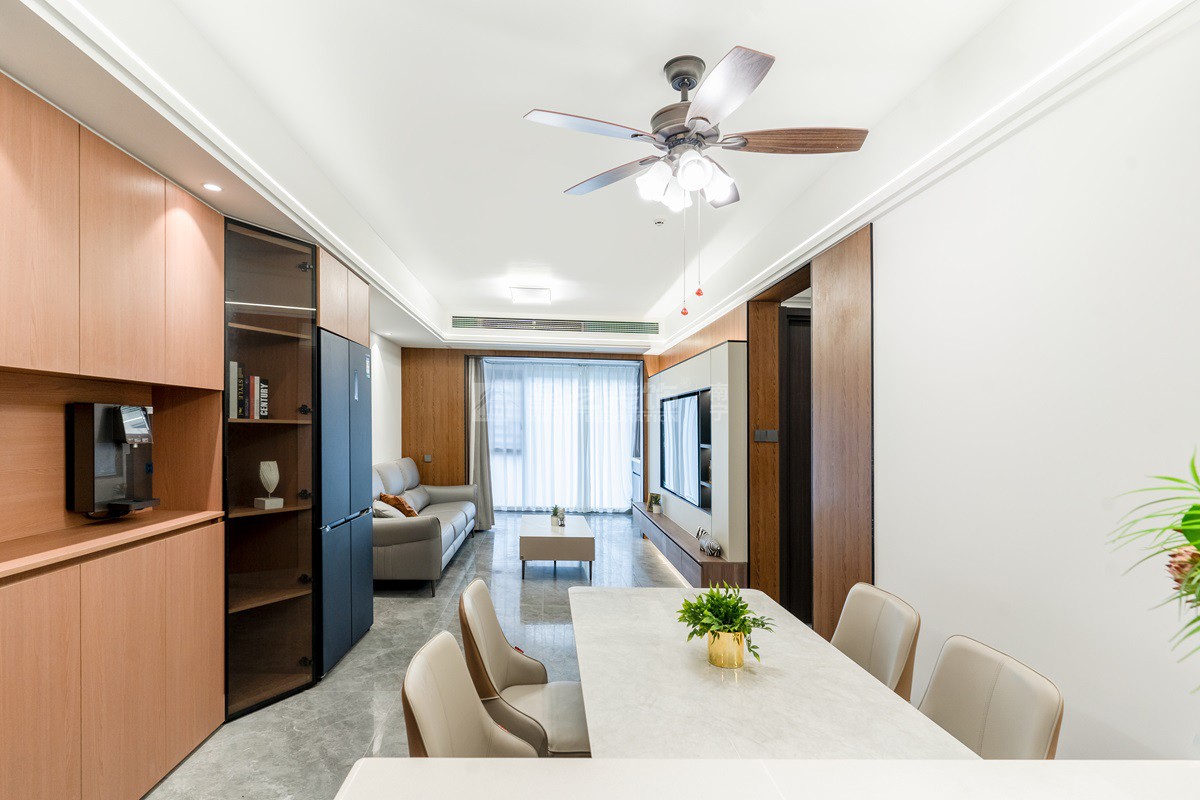 江南中心100平現代簡約餐廳裝修實景