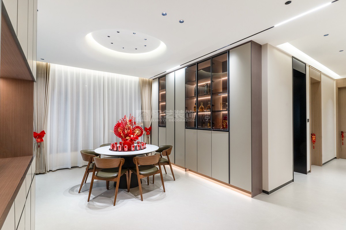 美泉1612 230平現(xiàn)代風(fēng)格餐廳裝修實景