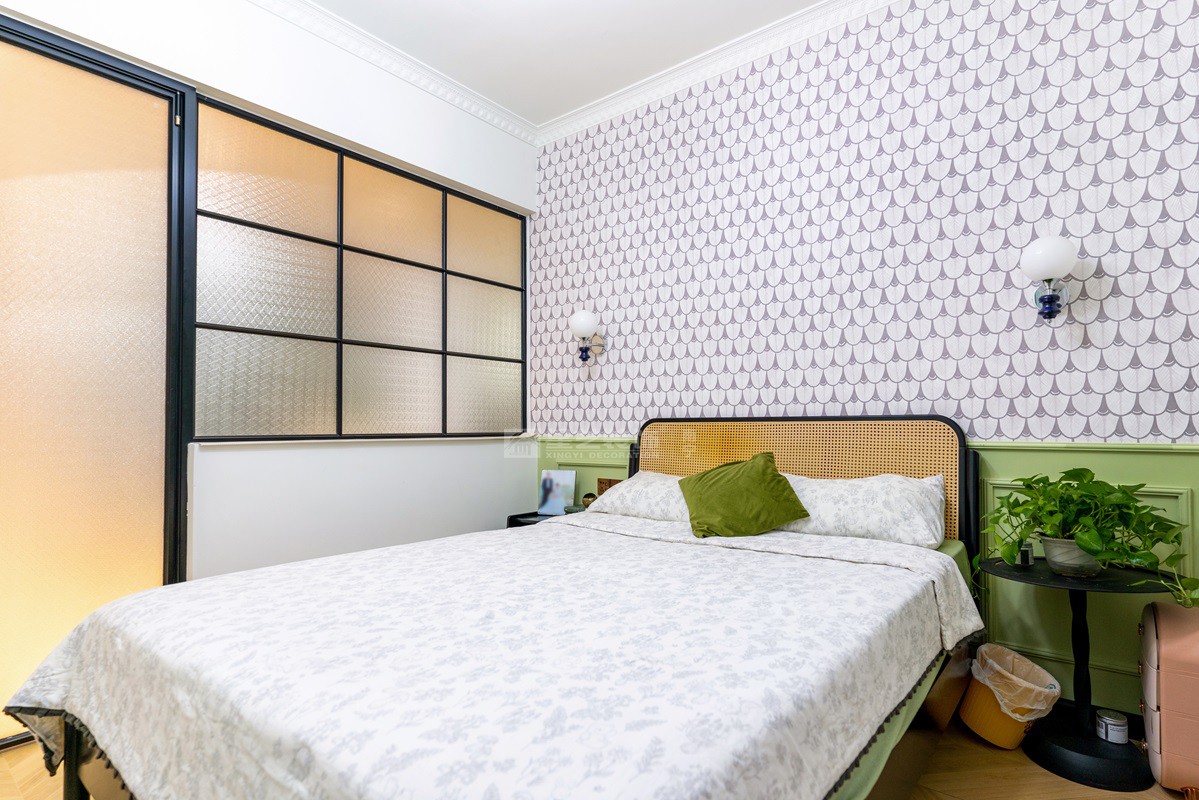 彰泰濱江學(xué)府118平輕法式臥室裝修實景