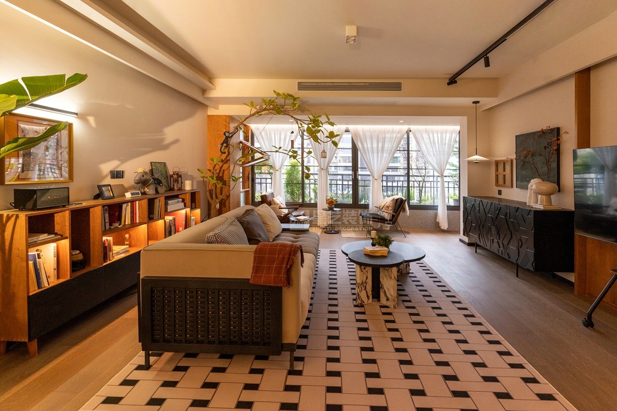 鳳景灣160平中古風客廳裝修實景