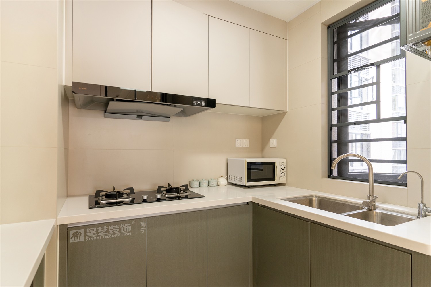 華潤(rùn)西園悅府118平法式廚房裝修完工實(shí)景圖