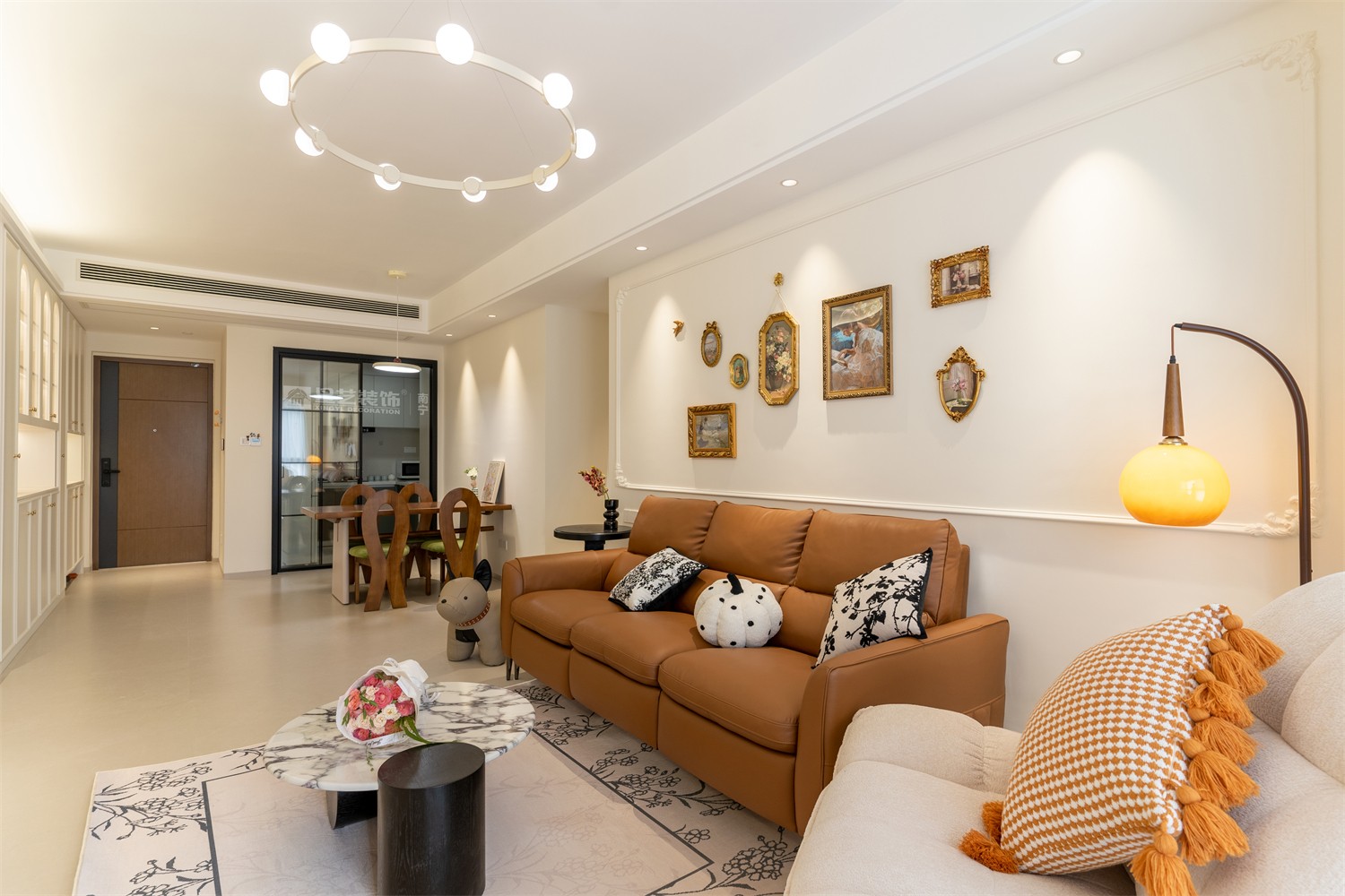 華潤(rùn)西園悅府118平法式客廳裝修完工實(shí)景圖