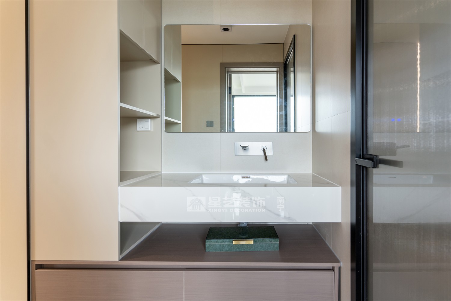 華潤(rùn)西園悅府118平現(xiàn)代簡(jiǎn)約衛(wèi)生間裝修完工實(shí)景圖