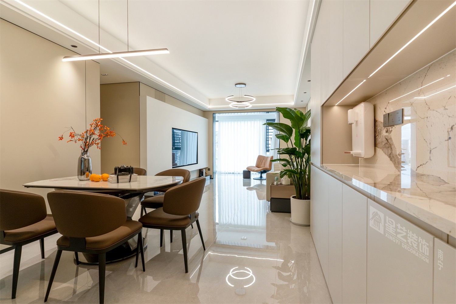 華潤(rùn)西園悅府118平現(xiàn)代簡(jiǎn)約客廳裝修完工實(shí)景圖