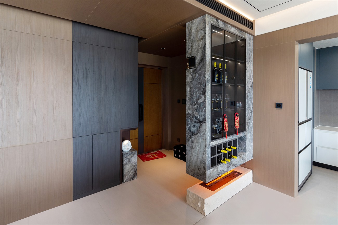 華潤西園悅府167平意式風(fēng)格入戶玄關(guān)裝修完工實景