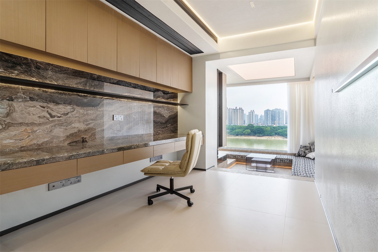 華潤西園悅府167平意式風(fēng)格書房裝修完工實景