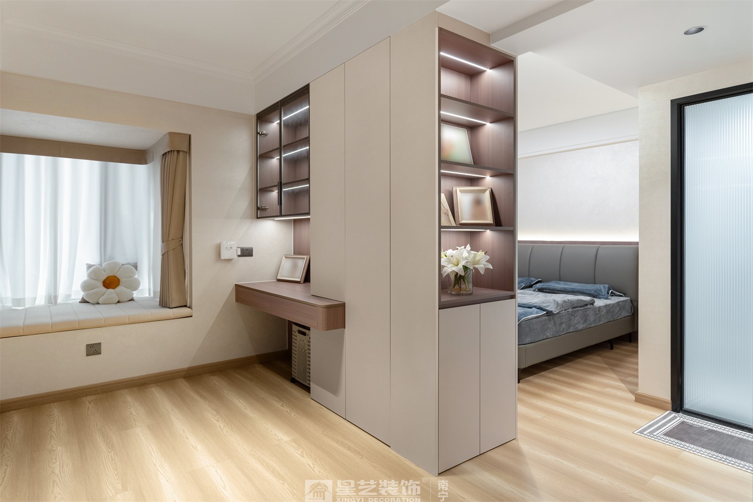 嘉逸城147平現(xiàn)代風格衣帽間裝修完工實景圖