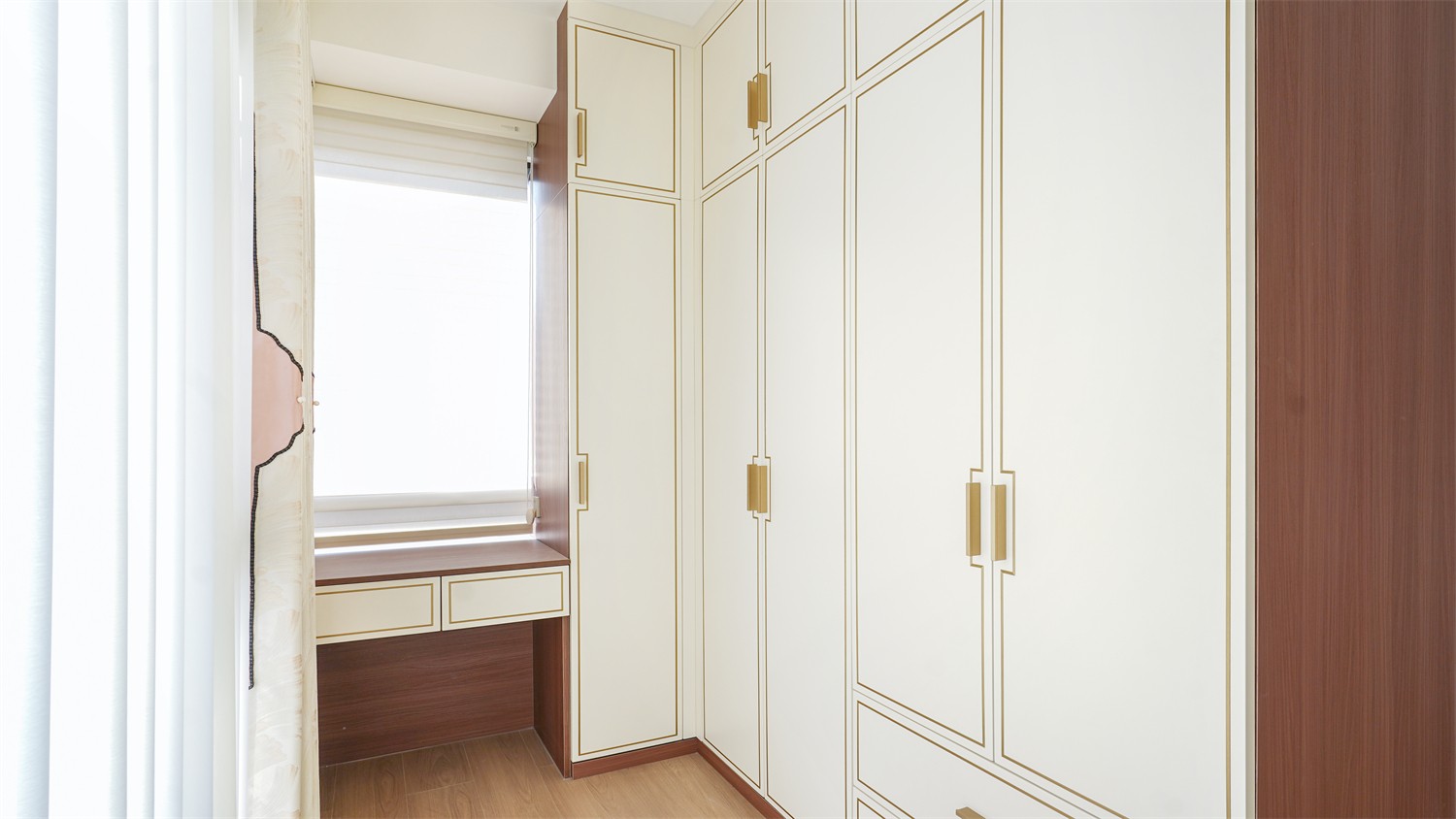 威寧青運村116平新中式衣帽間裝修完工實景圖