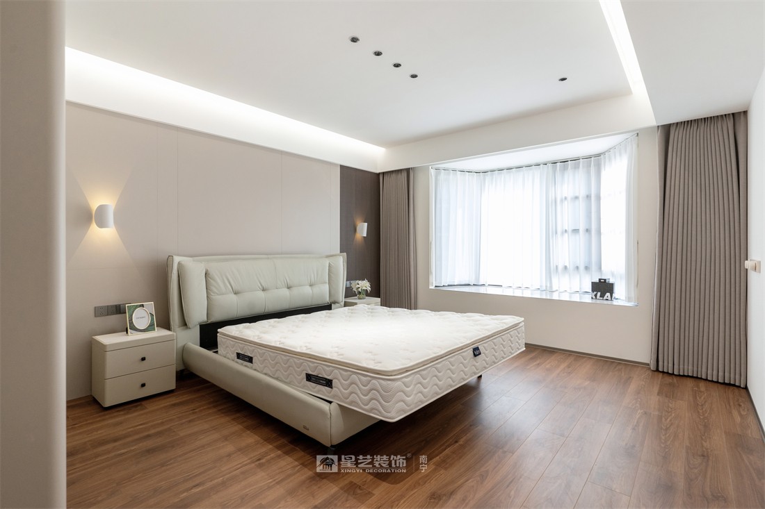 大唐臻觀196平現(xiàn)代簡約臥室裝修完工實景