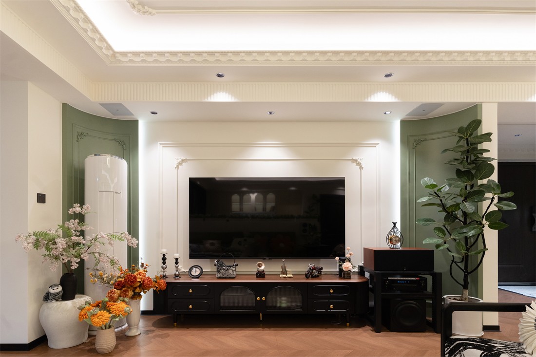 山漸青151平法式客廳裝修完工實景圖