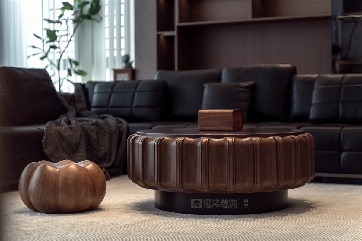 華潤西園潤府143平意式輕奢客廳裝修完工實(shí)景圖