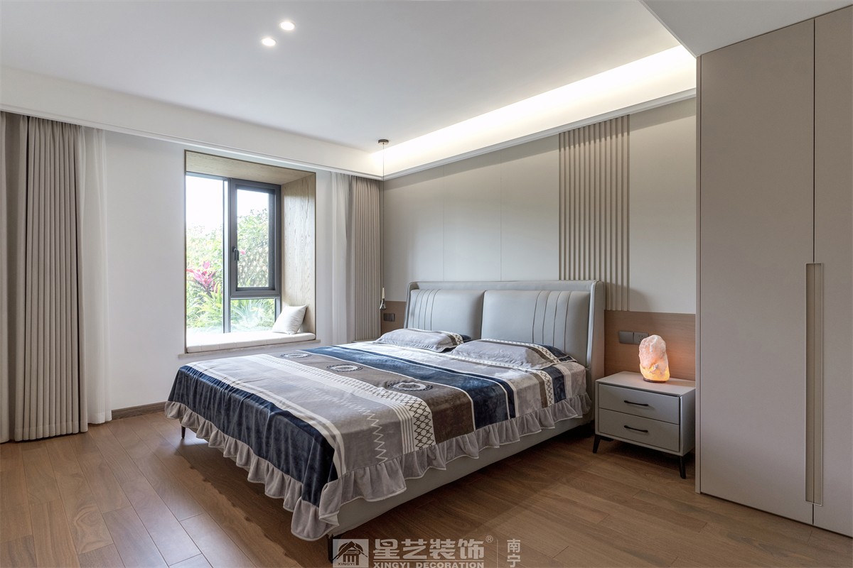 德澤苑220平現(xiàn)代簡(jiǎn)約臥室裝修完工實(shí)景圖