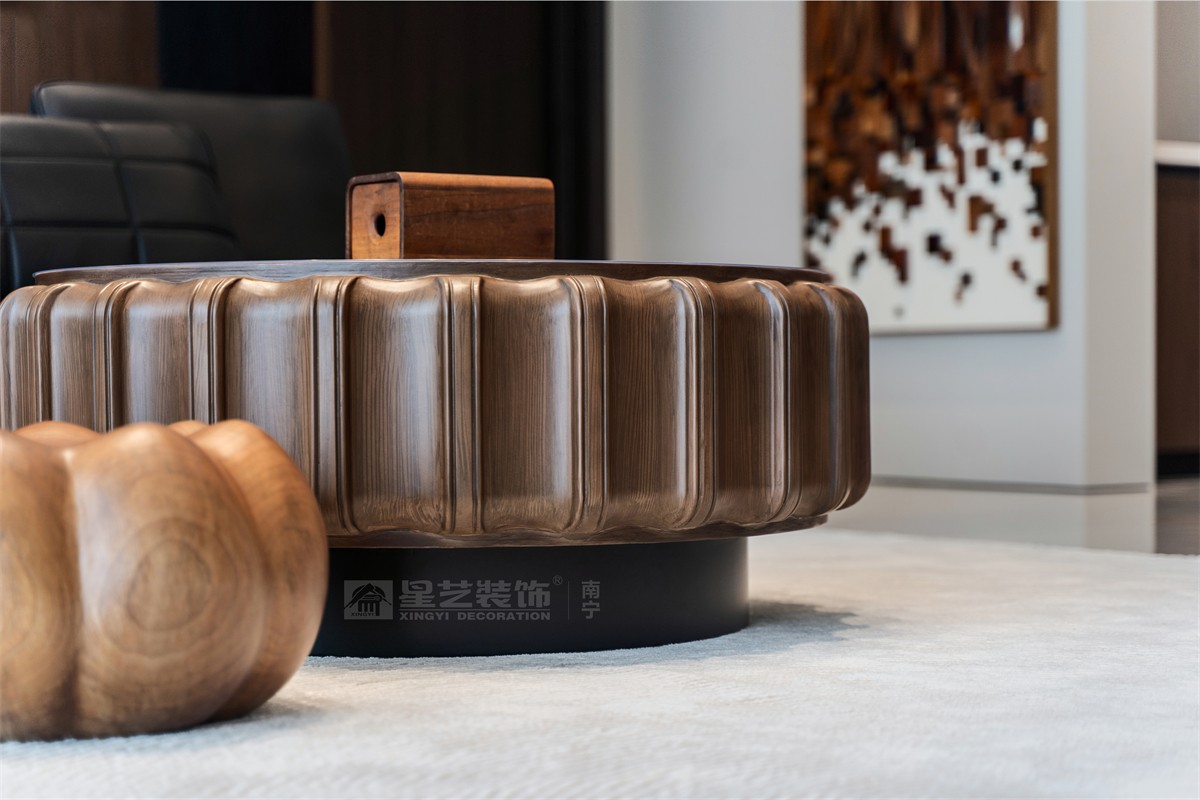 華潤西園潤府143平意式輕奢客廳裝修完工實(shí)景圖