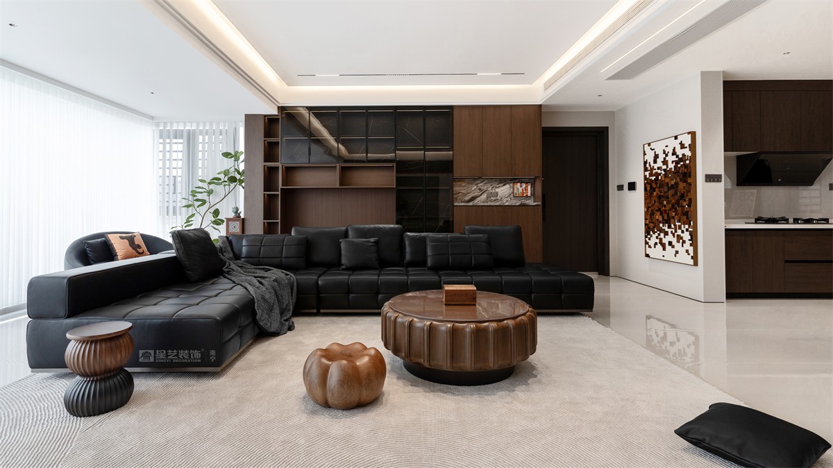 華潤西園潤府143平意式輕奢客廳裝修完工實(shí)景圖