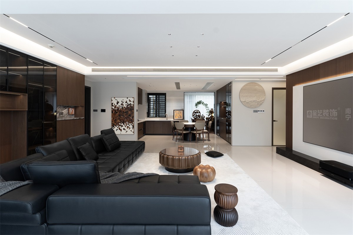 華潤西園潤府143平意式輕奢客廳裝修完工實(shí)景圖