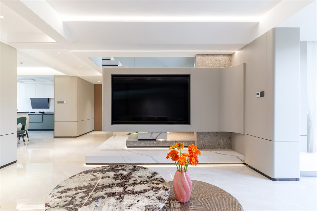 德澤苑220平現(xiàn)代簡(jiǎn)約客廳裝修完工實(shí)景圖