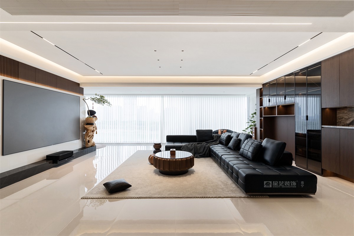 華潤西園潤府143平意式輕奢客廳裝修完工實(shí)景圖