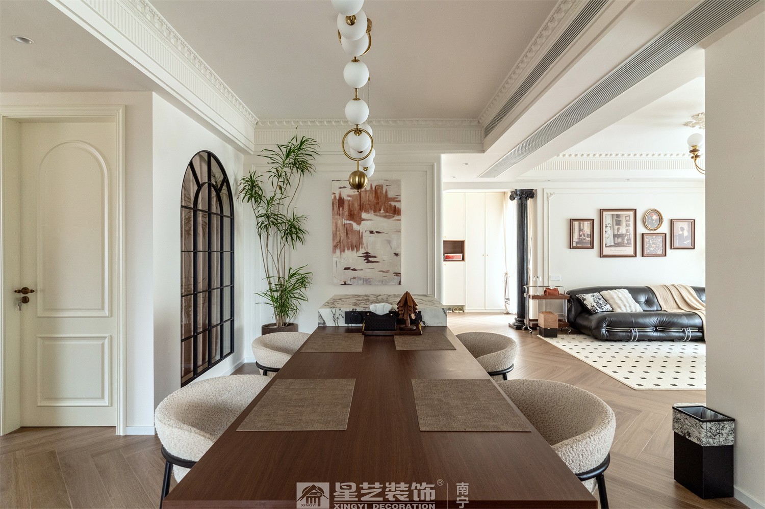 湖畔書院150平法式中古風(fēng)餐廳裝修完工實(shí)景圖