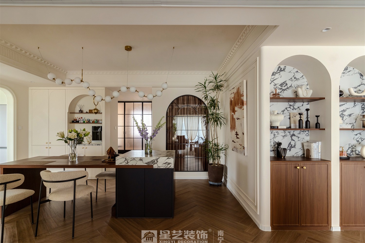 湖畔書院150平法式中古風(fēng)餐廳裝修完工實(shí)景圖