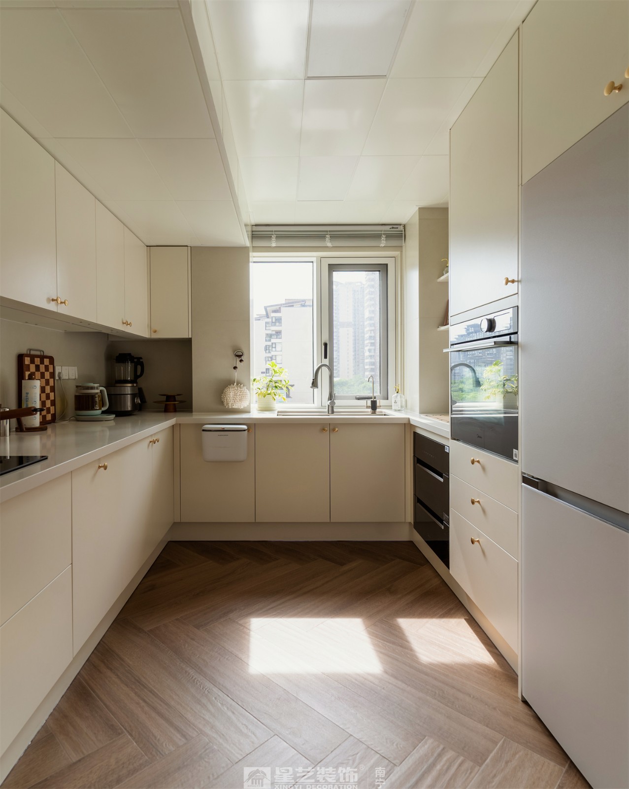 湖畔書院150平法式中古風(fēng)廚房裝修完工實(shí)景圖