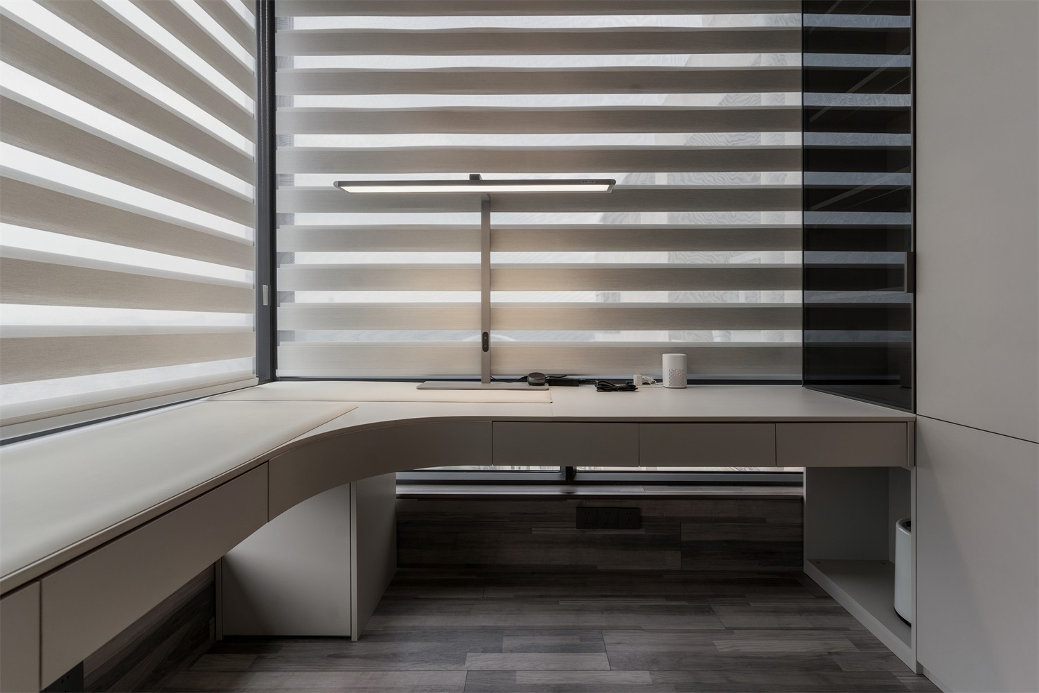 華發(fā)國(guó)賓壹號(hào)140平現(xiàn)代輕奢書房裝修完工實(shí)景圖