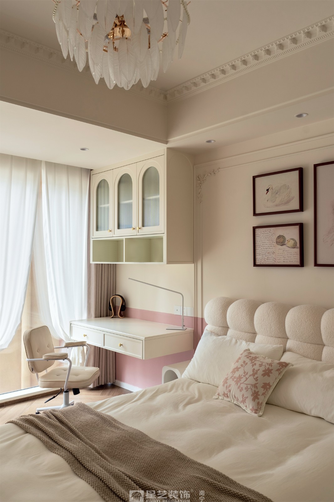 湖畔書院150平法式中古風(fēng)衛(wèi)臥室裝修完工實(shí)景圖