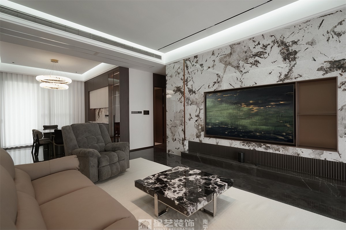 保利君悅灣200平輕奢客廳裝修完工實景圖