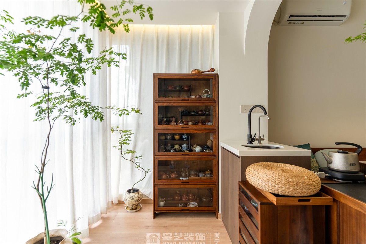 金科博翠山180平中古風(fēng)裝修陽臺完工實(shí)景圖