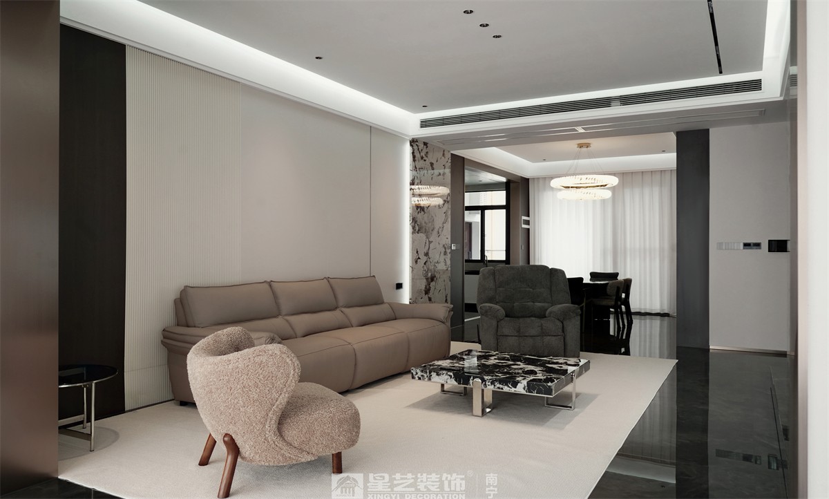 保利君悅灣200平輕奢客廳裝修完工實景圖