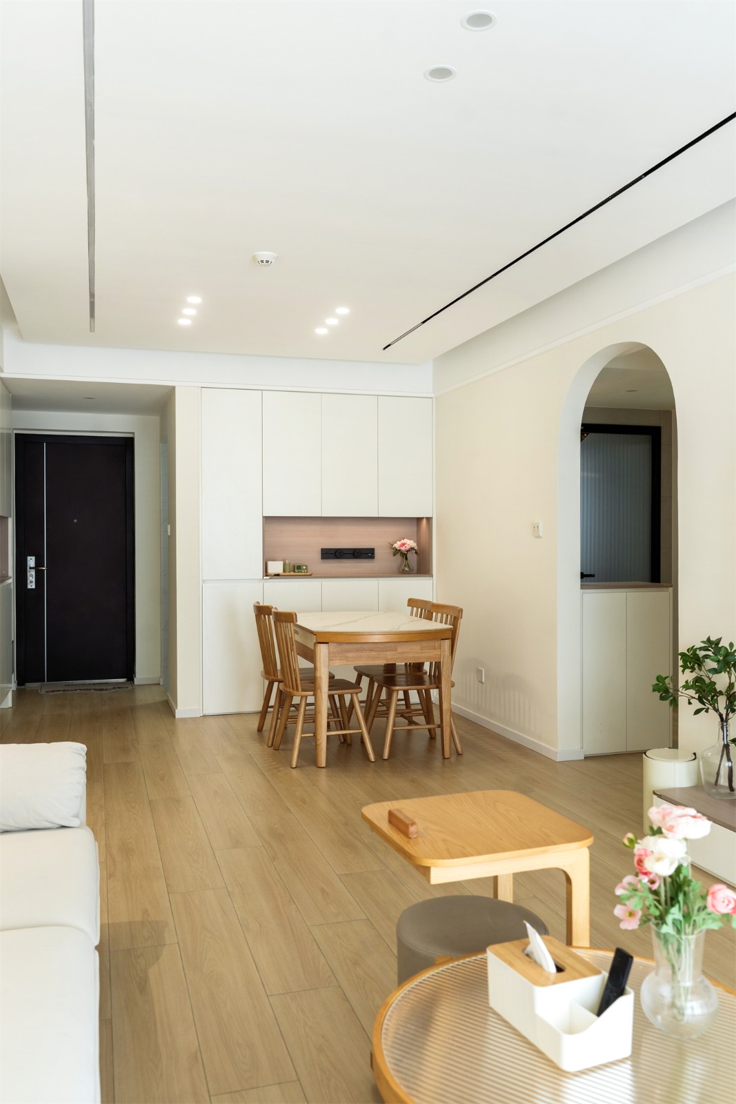 保利領秀廣場75平奶油風臥室裝修實景圖