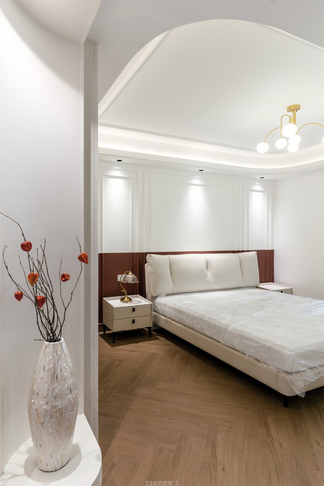 華潤中山府113平法式中古臥室裝修完工實景圖