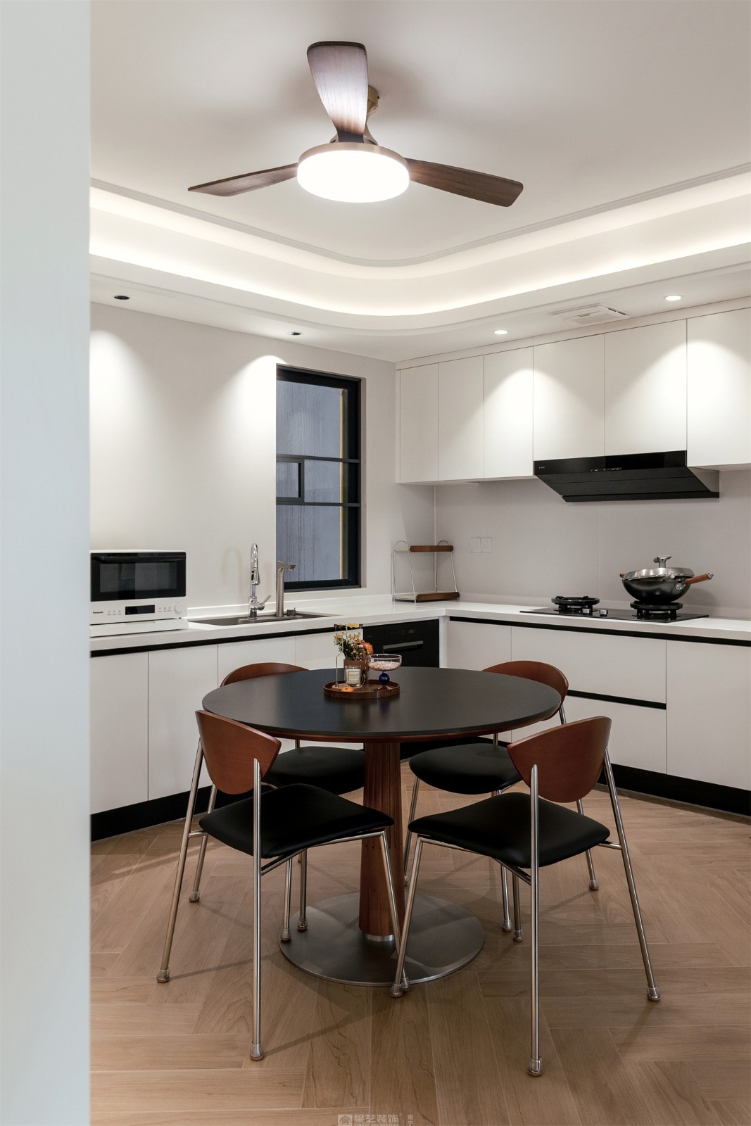 華潤中山府113平法式中古廚房裝修完工實景圖