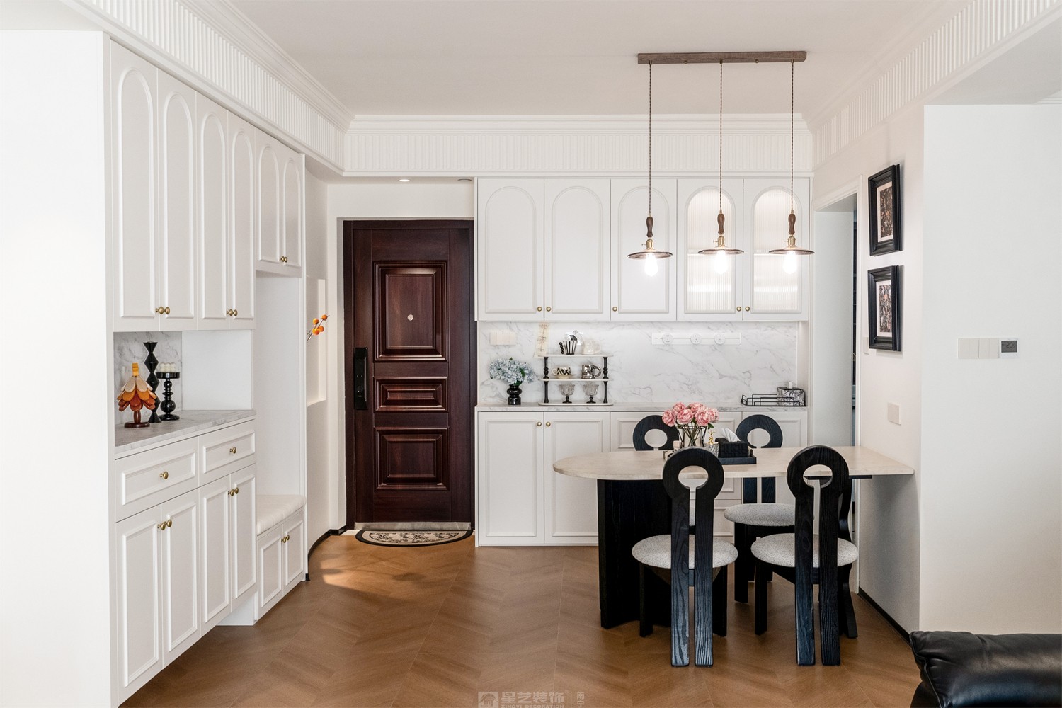 東方尊府118平中古風(fēng)入戶(hù)裝修完工實(shí)景圖