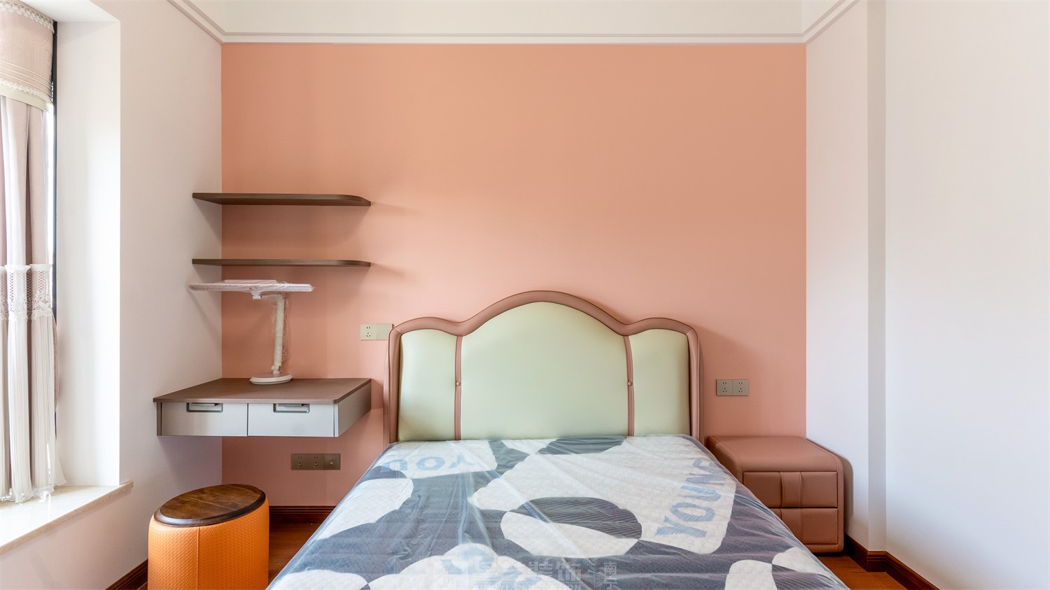 東方皇城260平簡(jiǎn)約中式臥室完工裝修實(shí)景圖