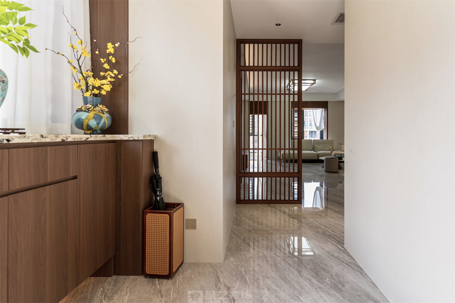 東方皇城260平簡(jiǎn)約中式入戶(hù)完工裝修實(shí)景圖