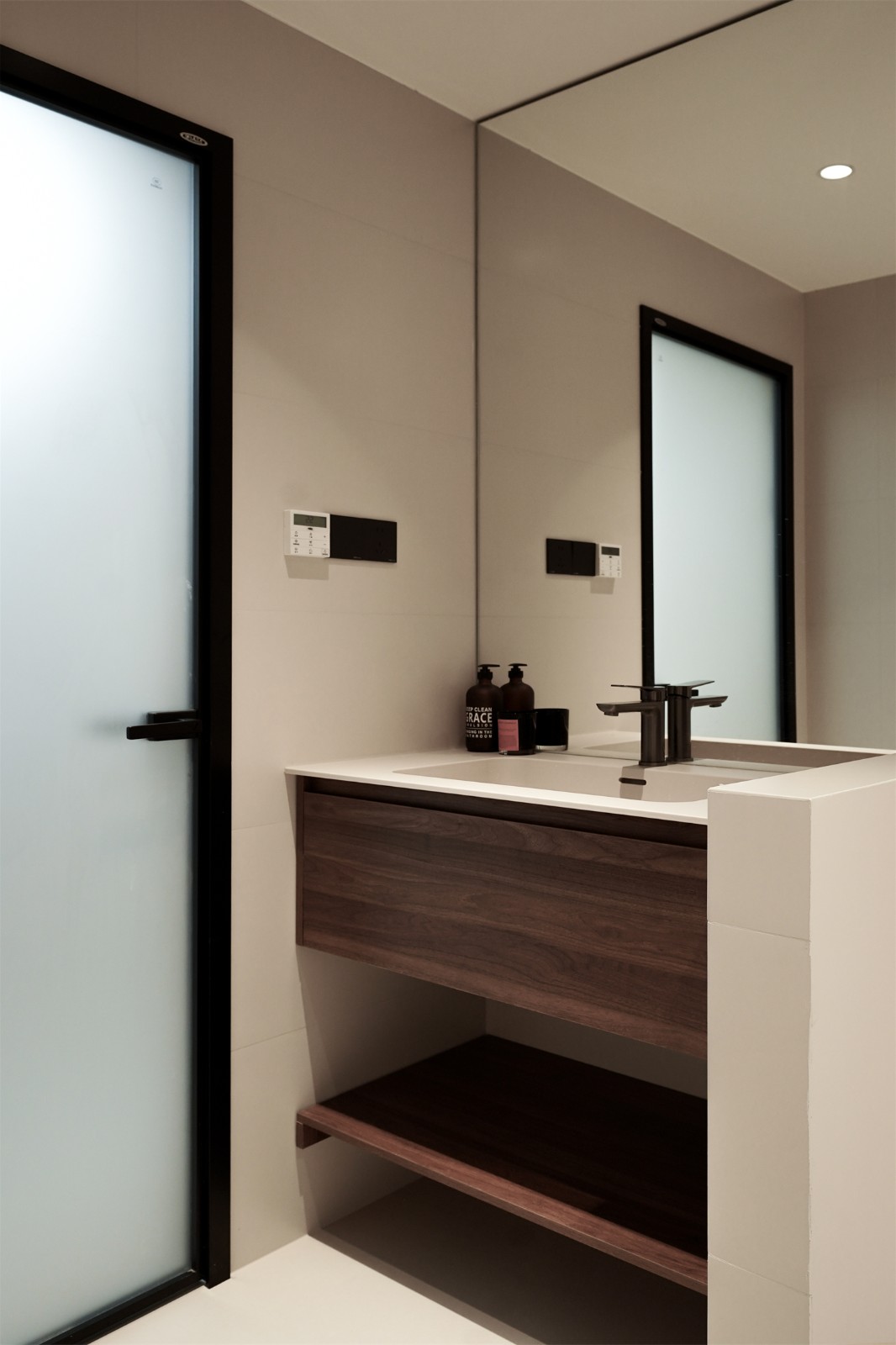 北投溪境119平中古風衛(wèi)生間裝修完工實景圖